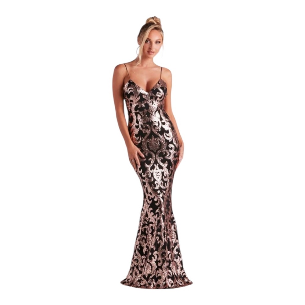 Windsor Lea Formal Sequin Low Back Gown